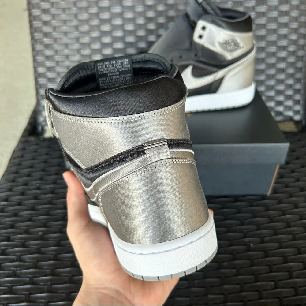 AIR JORDAN 1 RETRO OG HIGH SATIN SHADOW - MENS 10.5 / WOMENS 12 - Picture 3 of 5